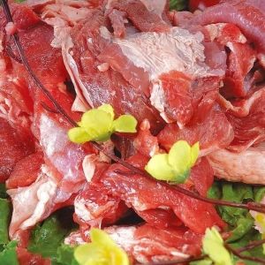 “伏羊一碗汤，不用开药方”，夏天吃羊肉，好处非常多！